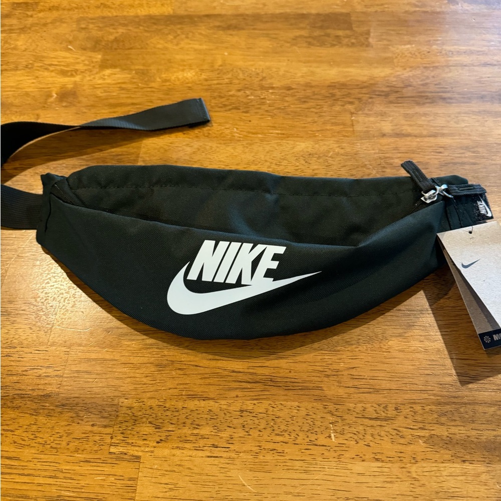 NIKE Heritage Hip Pack Green Waistpack Fanny Sling Bag DB0490 355 New With Tags